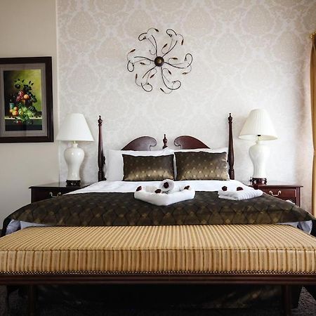 Hotel Villa Alexander Скопие Екстериор снимка