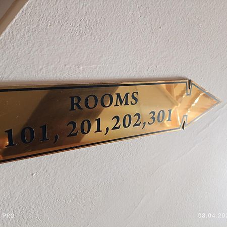 Hotel Villa Alexander Скопие Екстериор снимка