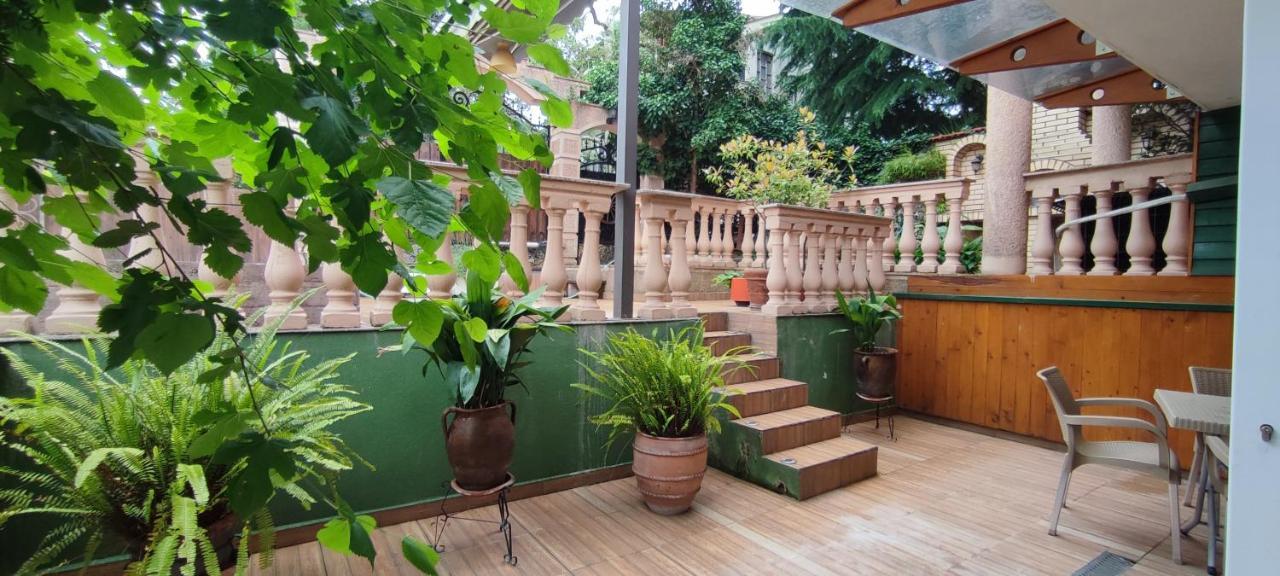Hotel Villa Alexander Скопие Екстериор снимка